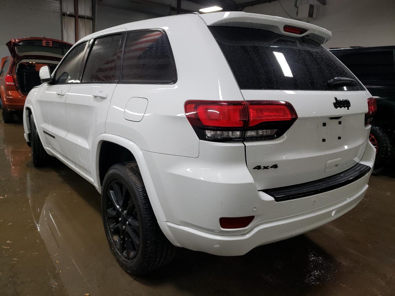 2018 Jeep Grand Cherokee - Image 2