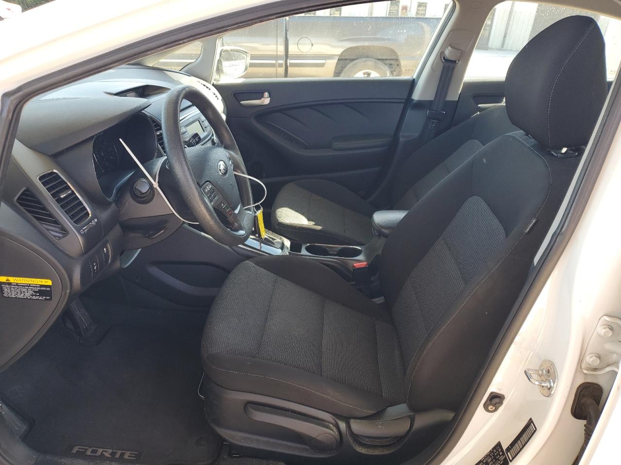 2018 Kia Forte - Image 7