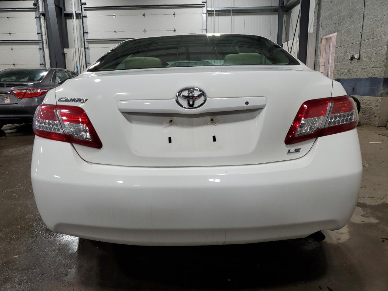 2011 Toyota Camry - Image 6