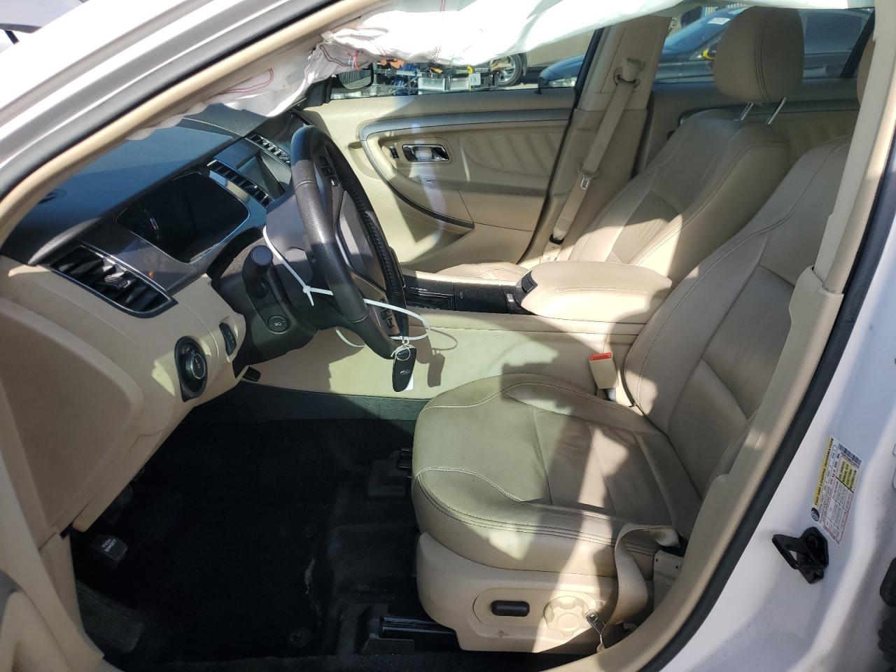 2017 Ford Taurus - Image 7