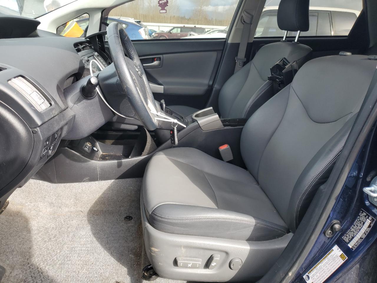2015 Toyota Prius - Image 7