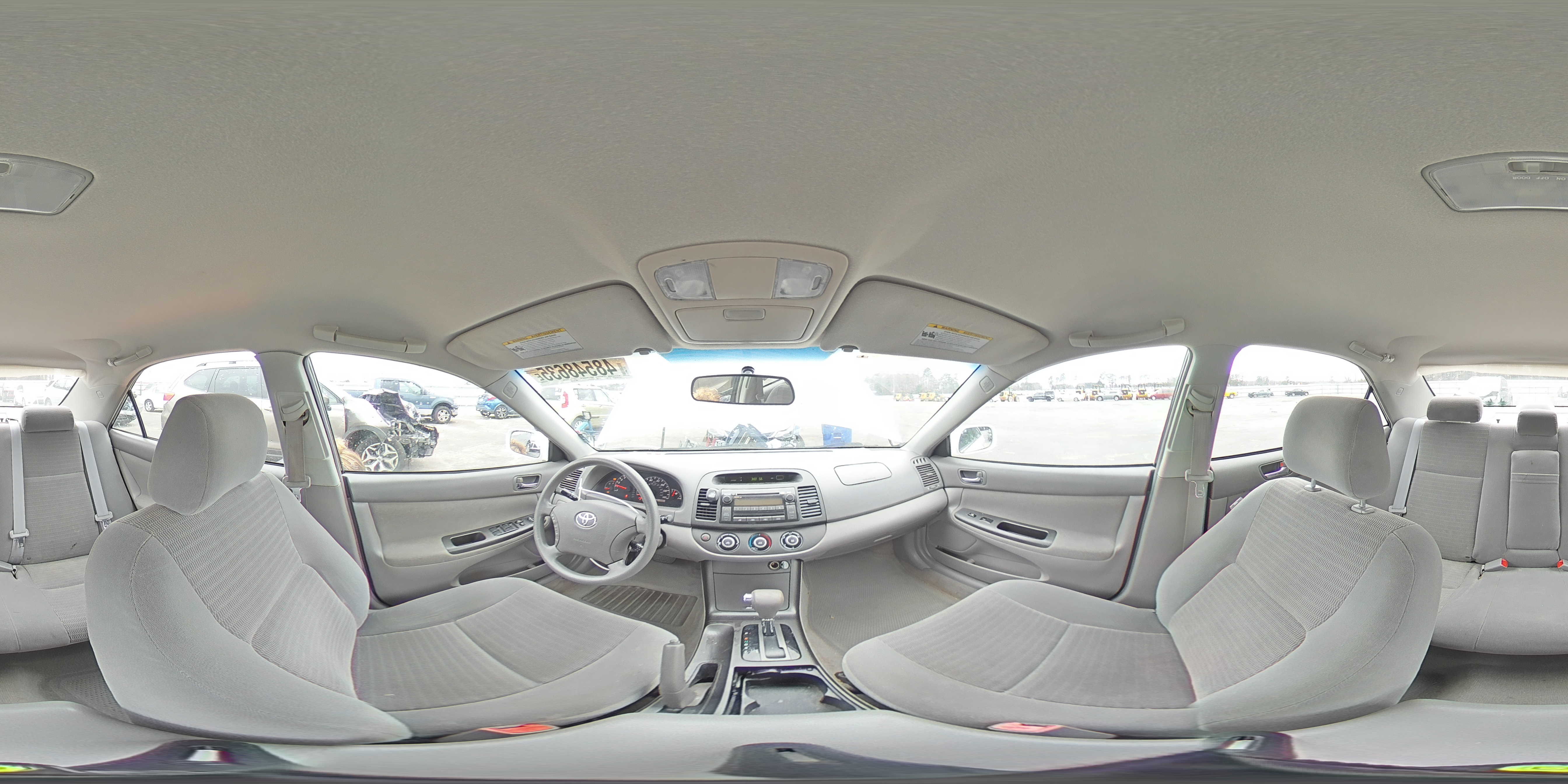 2005 Toyota Camry - Image 13