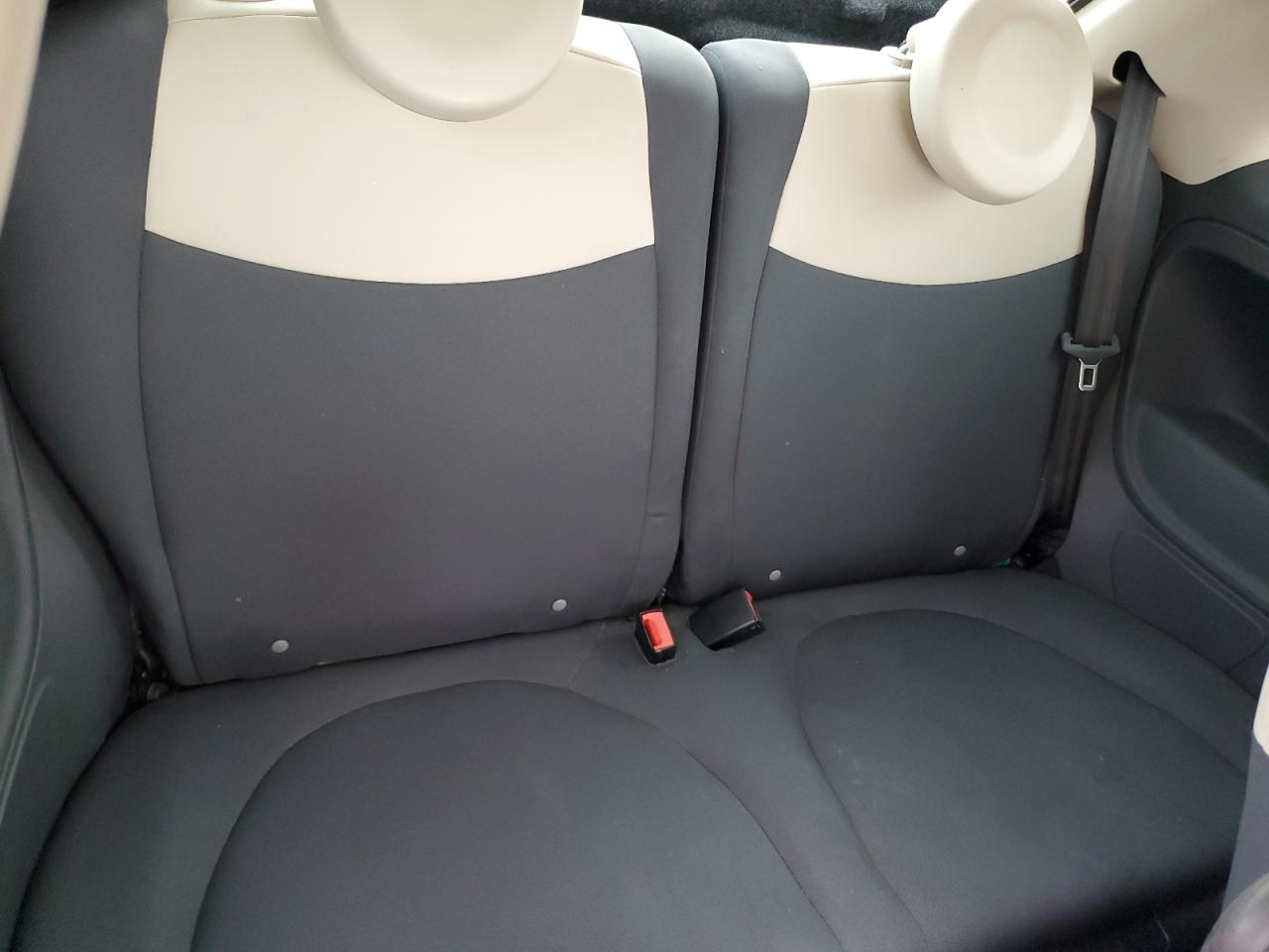 2013 Fiat 500 - Image 10
