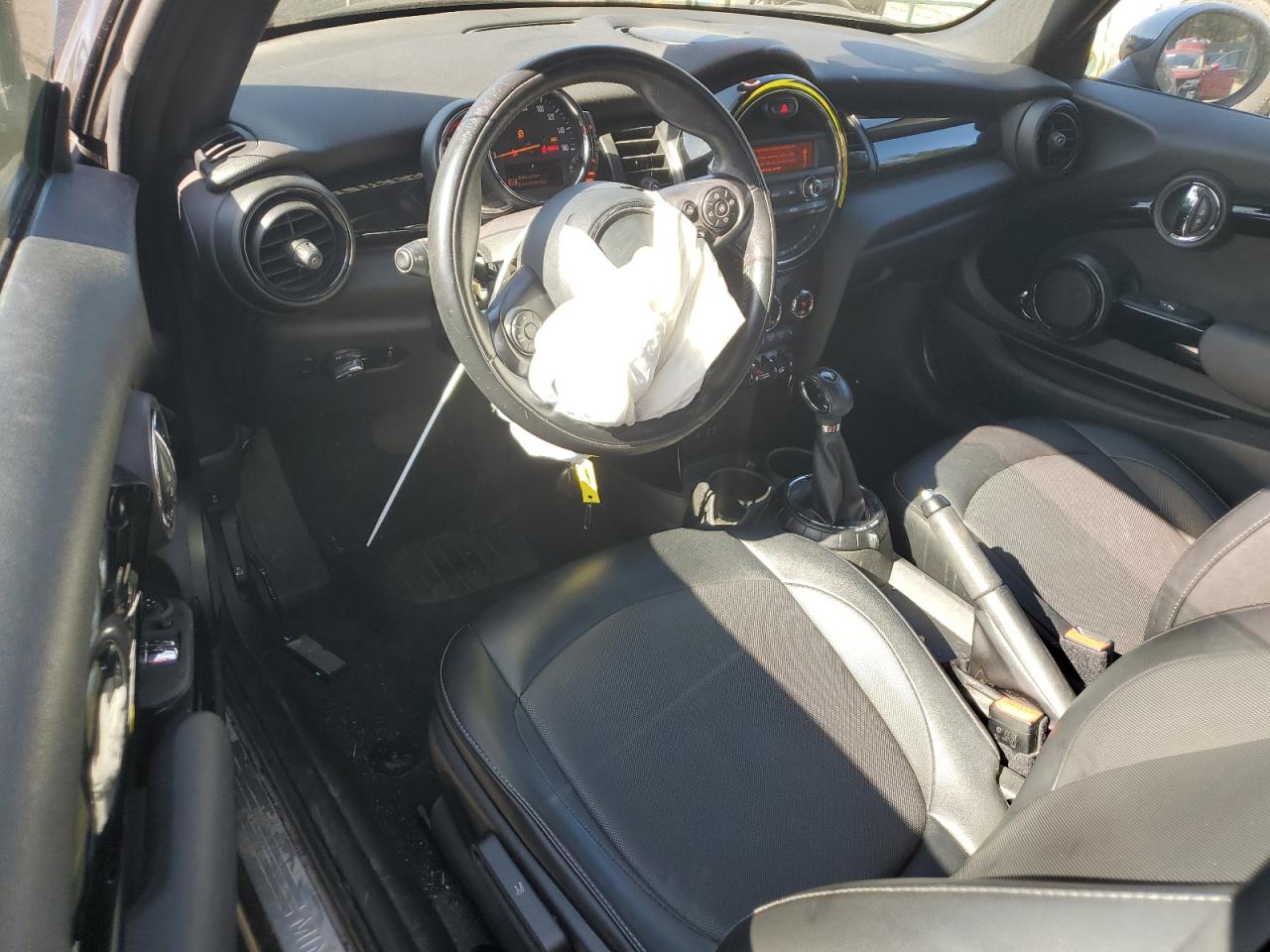 2016 MINI Cooper - Image 8
