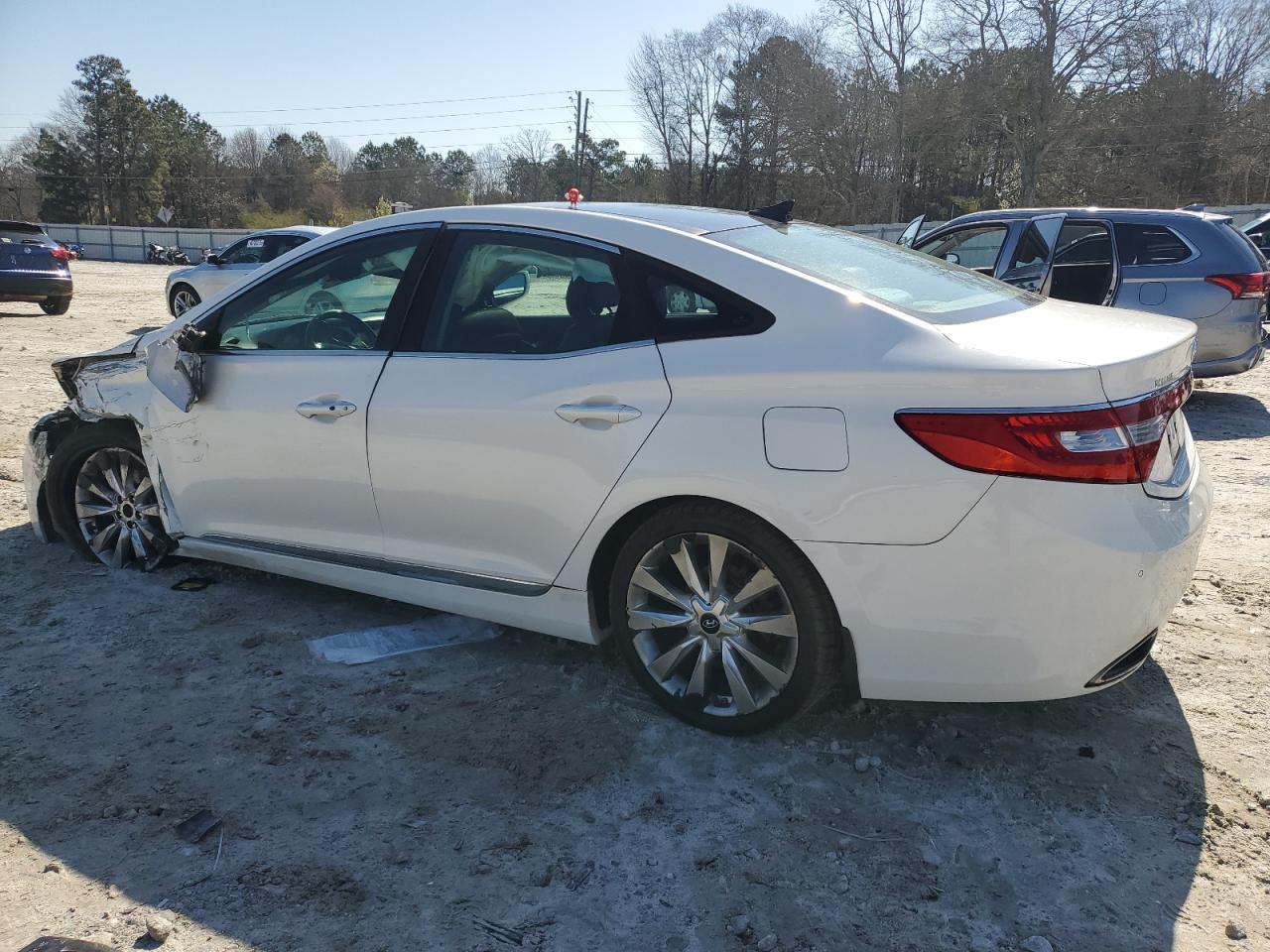 2012 Hyundai Azera - Image 2