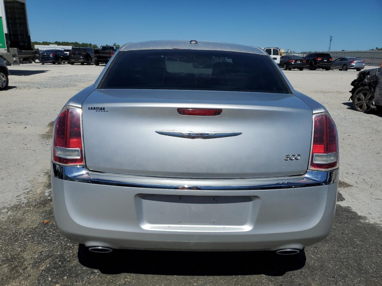 2012 Chrysler 300 - Image 6