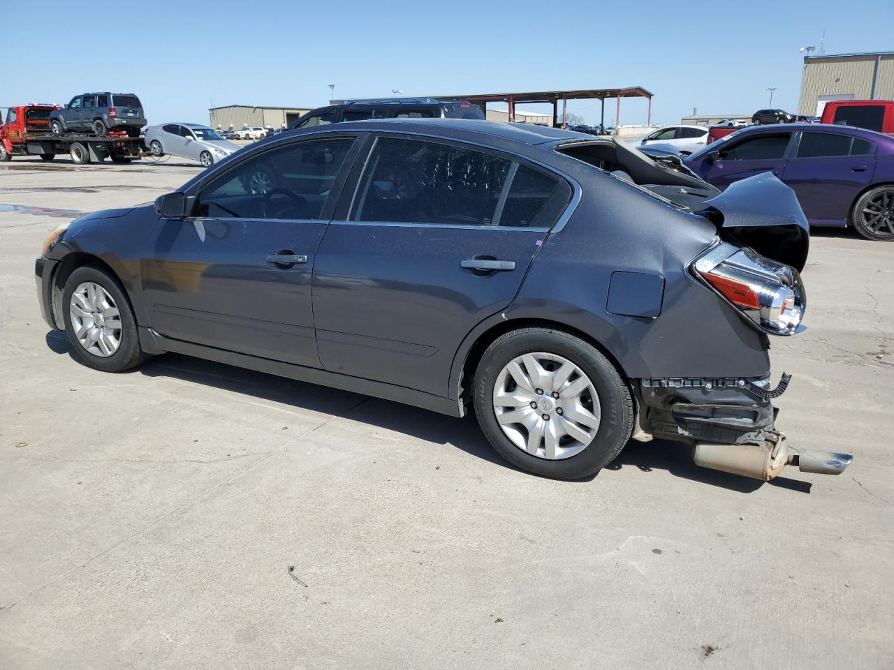 2010 Nissan Altima - Image 2