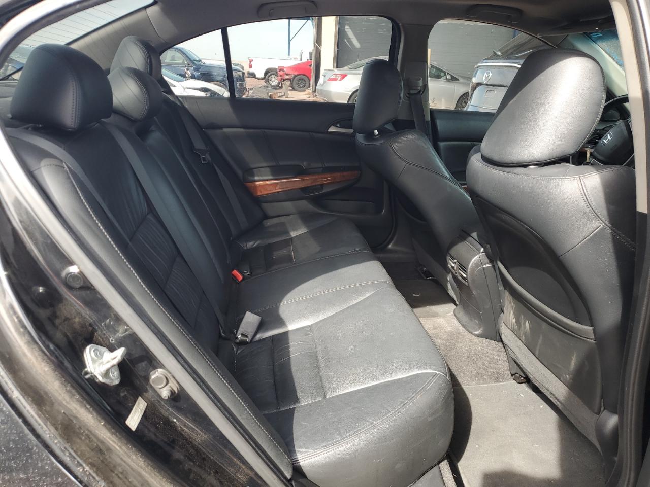 2011 Honda Accord - Image 10