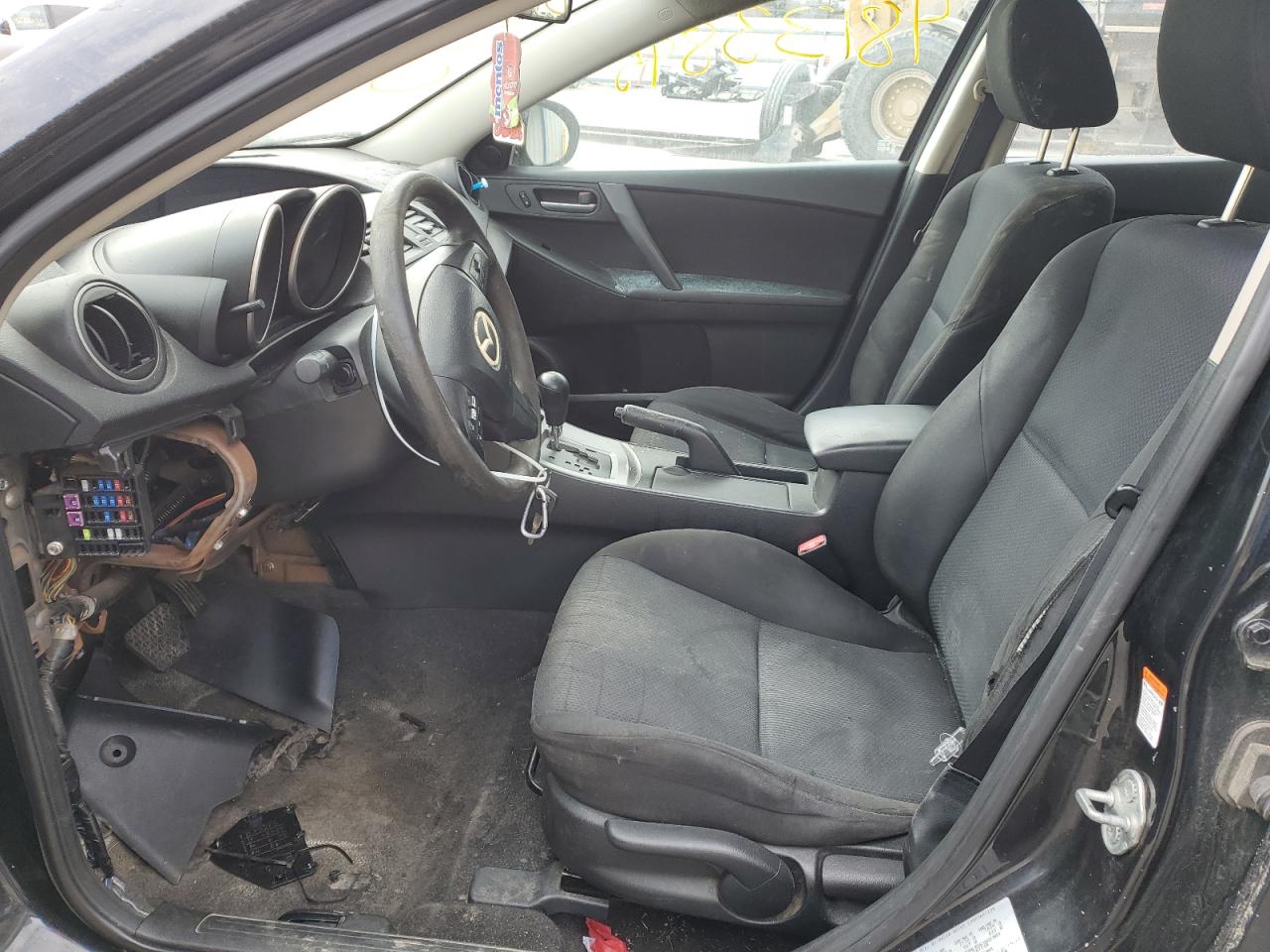 2010 Mazda 3 - Image 7