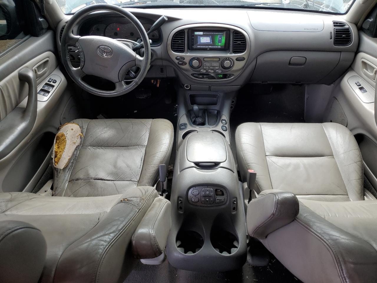 2004 Toyota Sequoia - Image 8