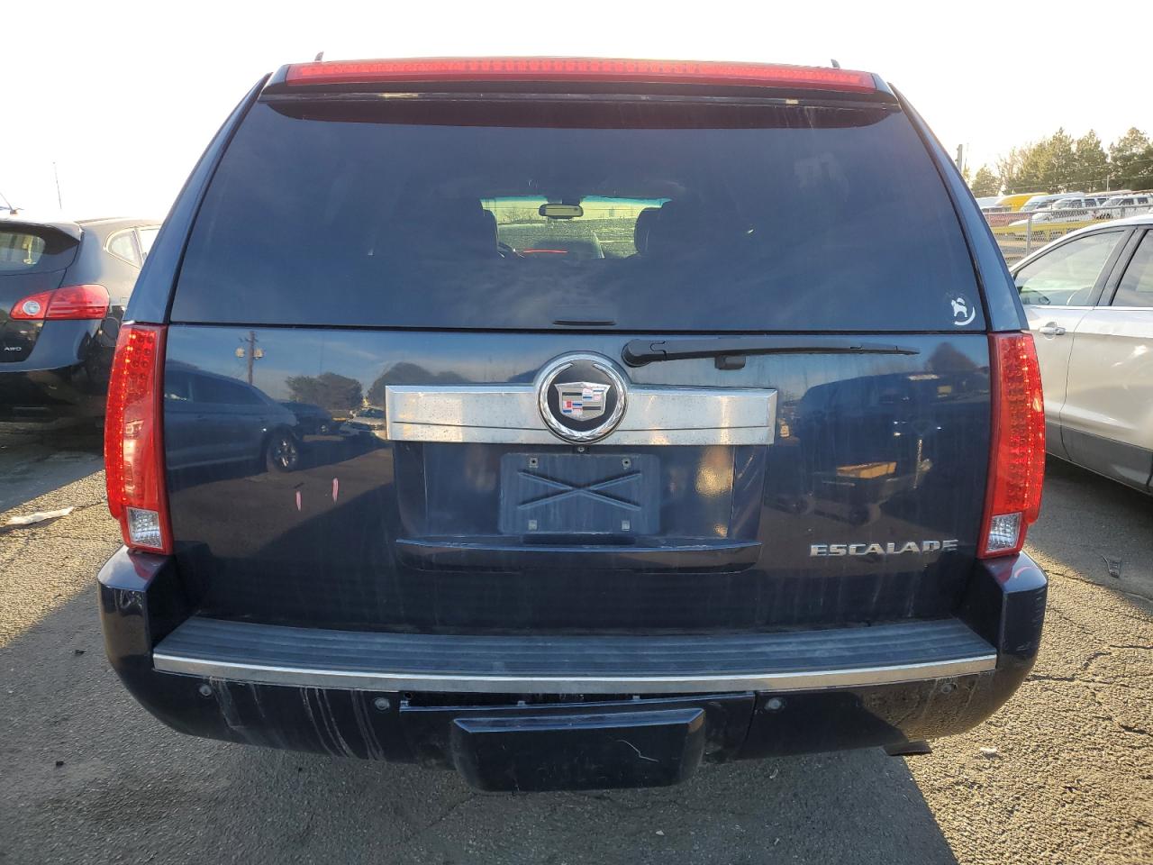 2008 Cadillac Escalade - Image 6