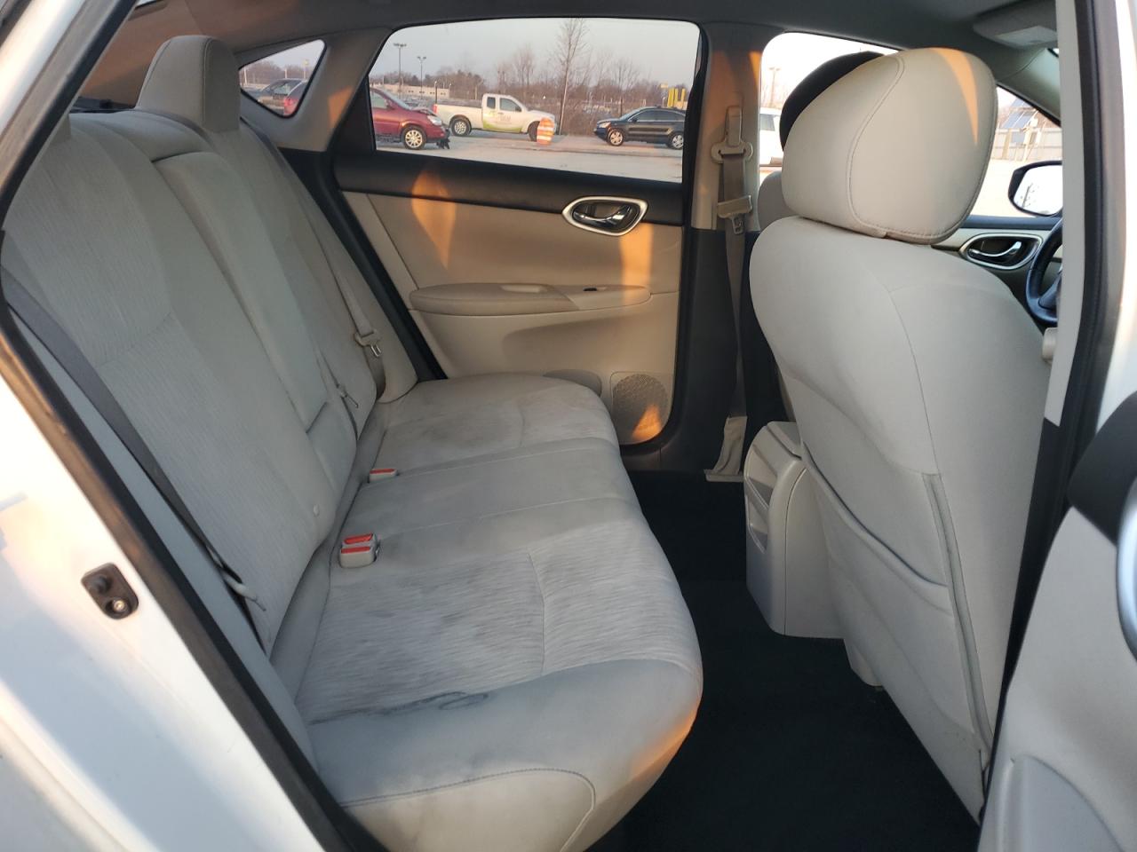 2015 Nissan Sentra - Image 10