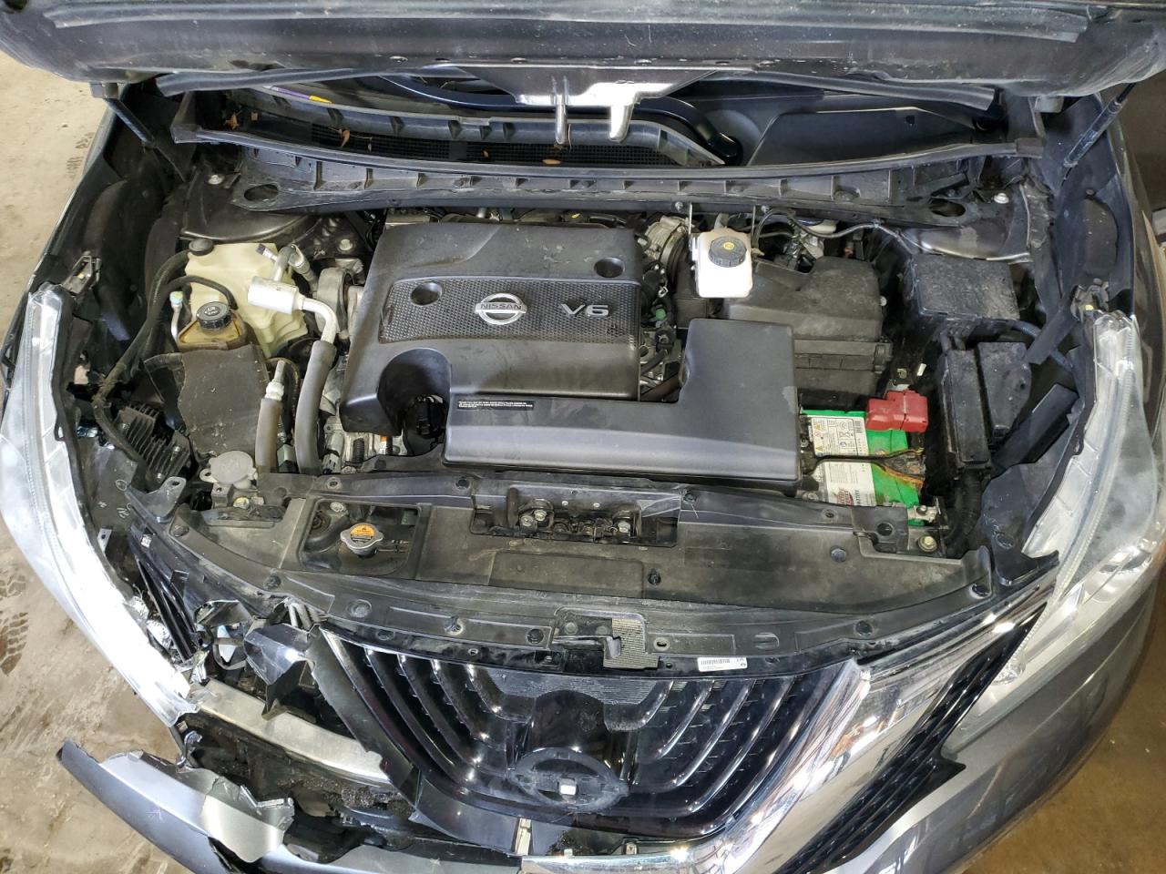 2015 Nissan Murano - Image 12