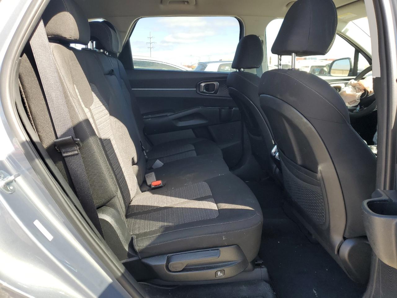 2023 Kia Sorento - Image 11