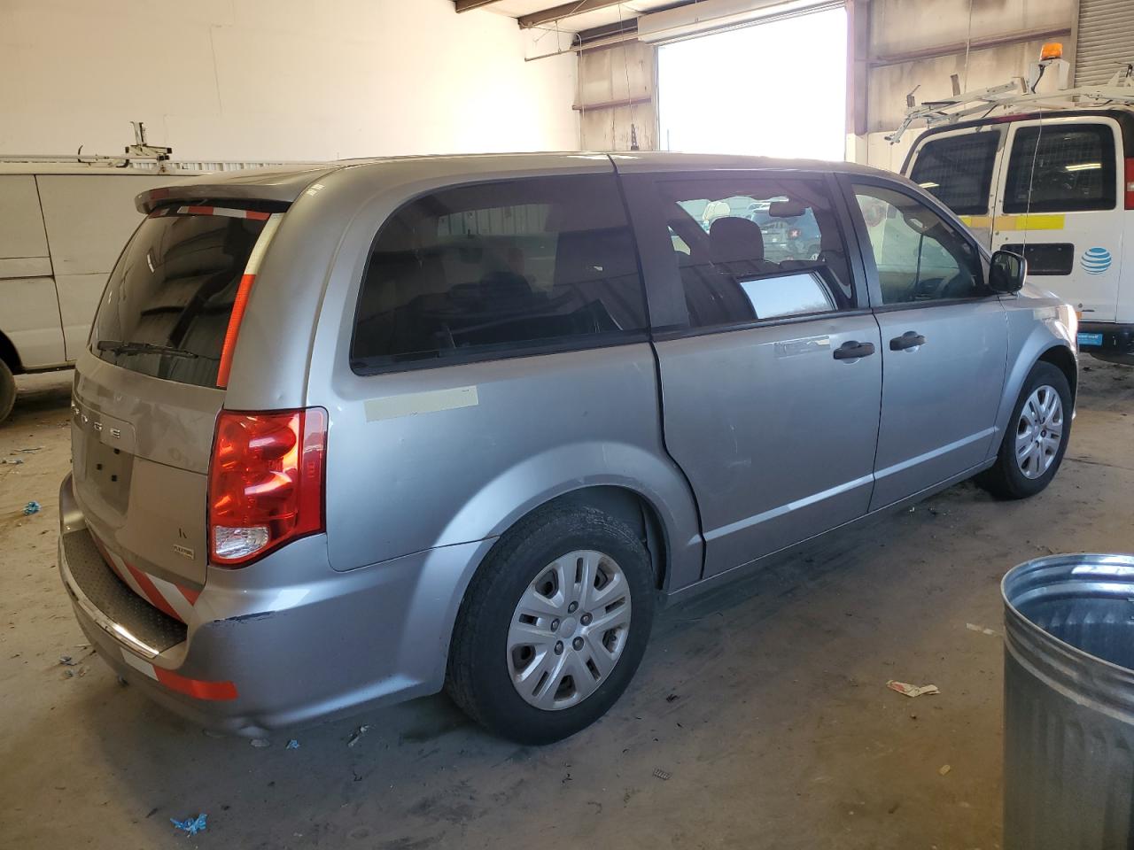 2019 Dodge Caravan - Image 3