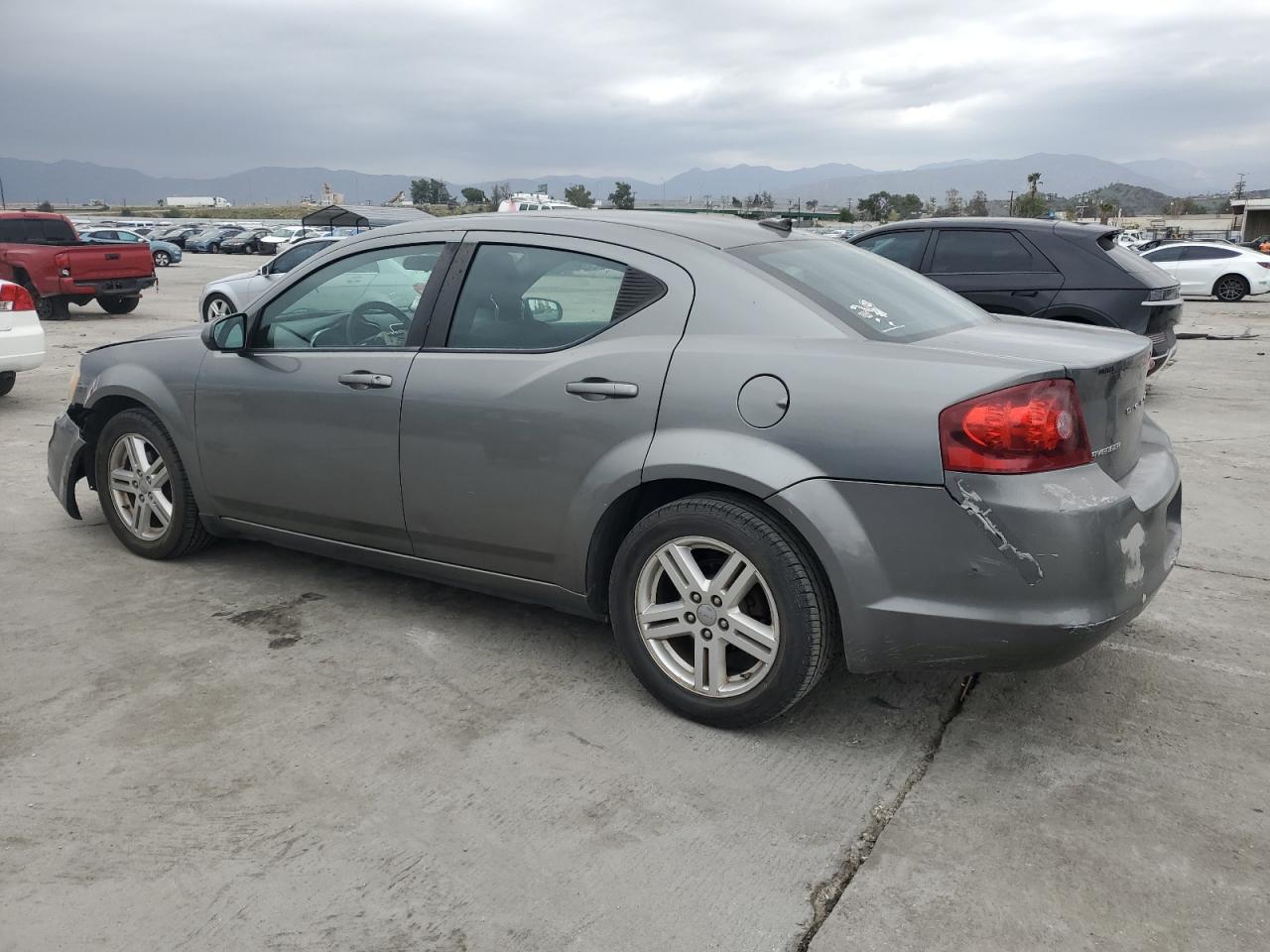 2012 Dodge Avenger - Image 2