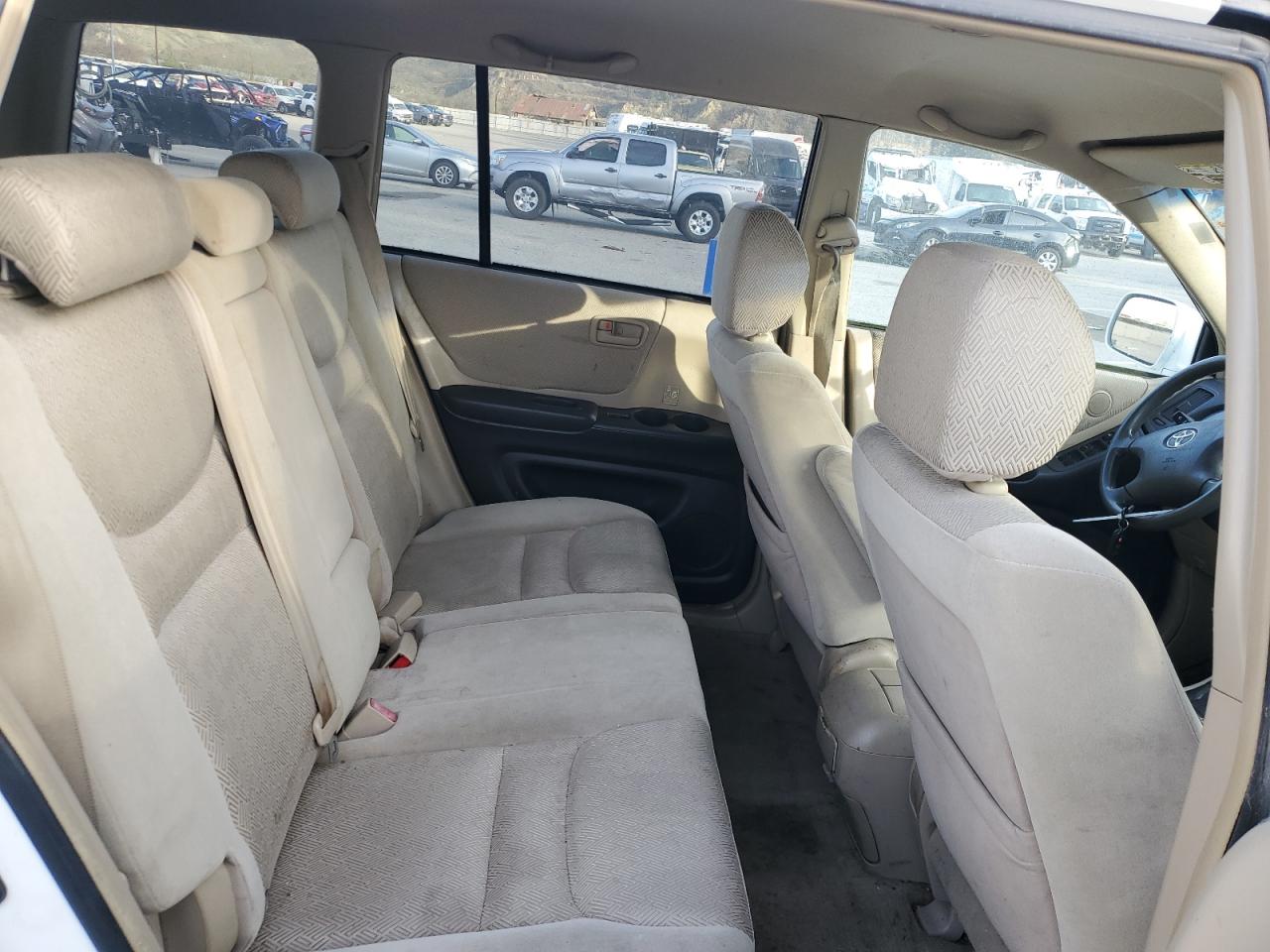 2003 Toyota Highlander - Image 11