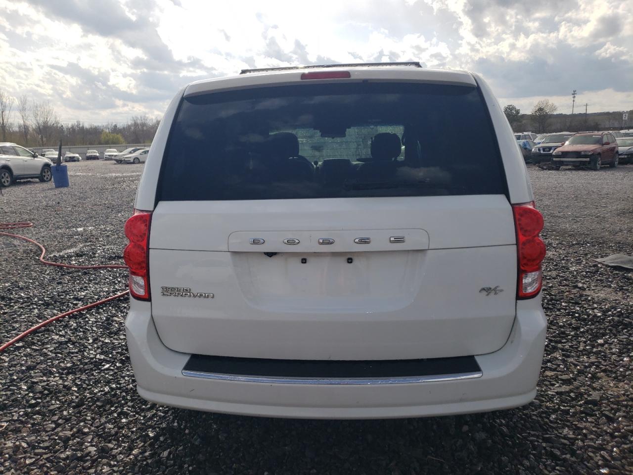 2016 Dodge Caravan - Image 6
