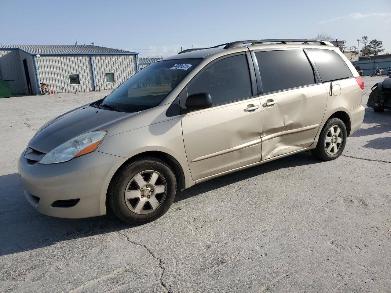 2010 Toyota Sienna - Image 1