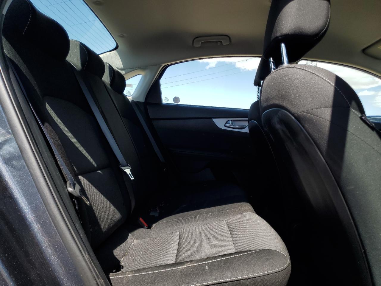 2023 Kia Forte - Image 10