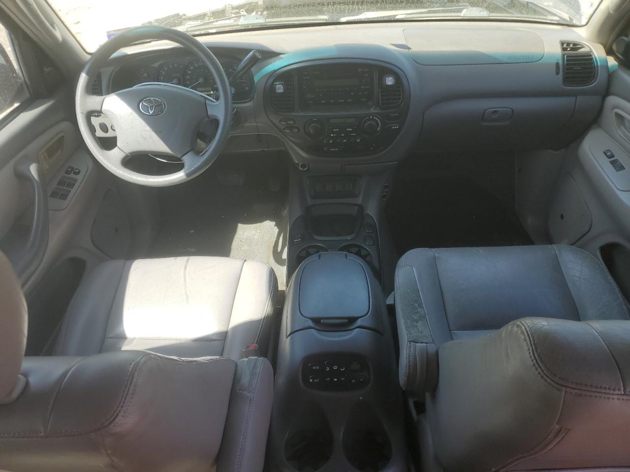 2005 Toyota Sequoia - Image 8