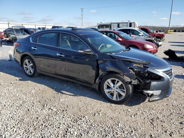 Sedans NISSAN ALTIMA 2014 Czarny