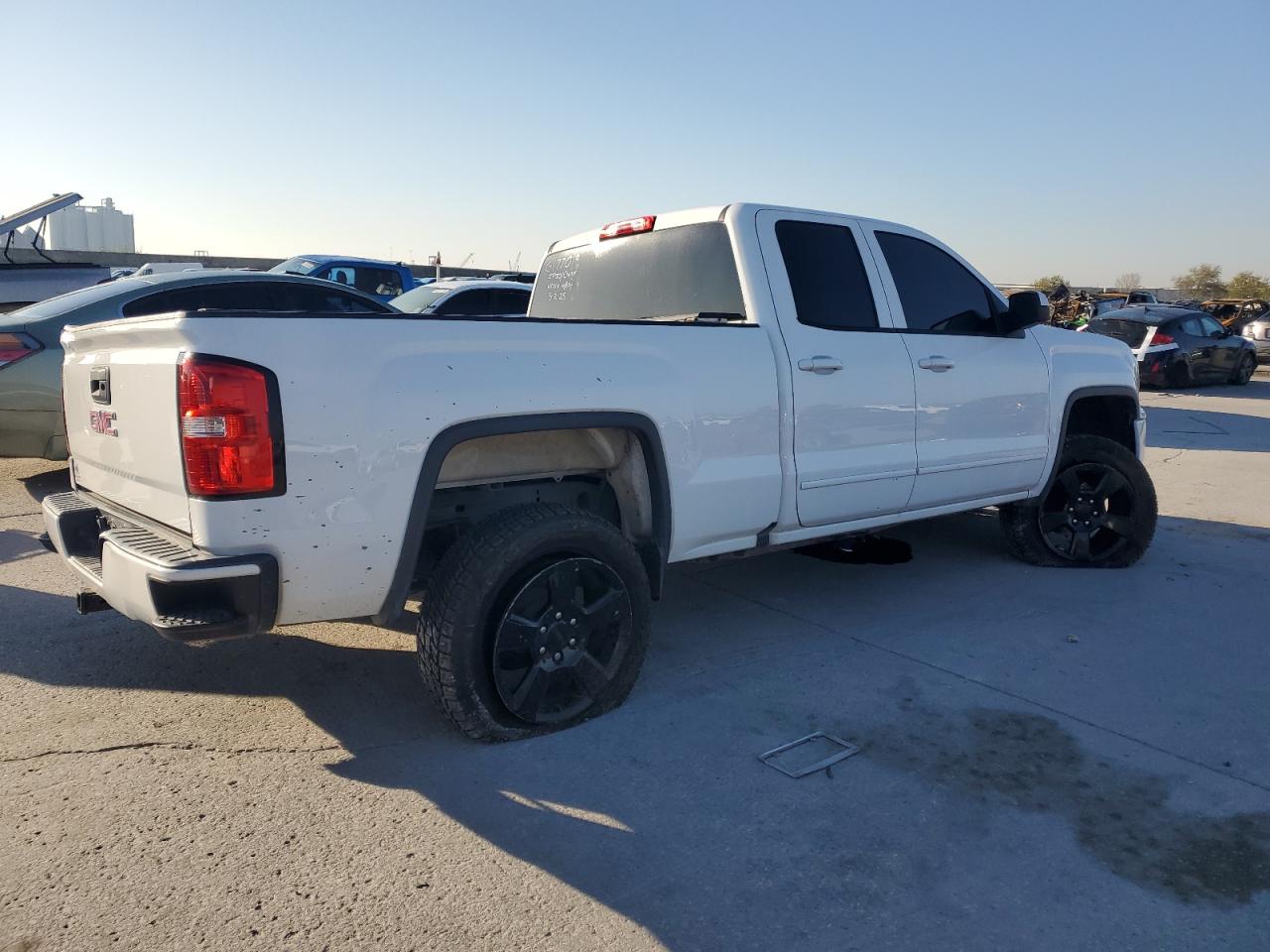 2016 GMC Sierra - Image 3