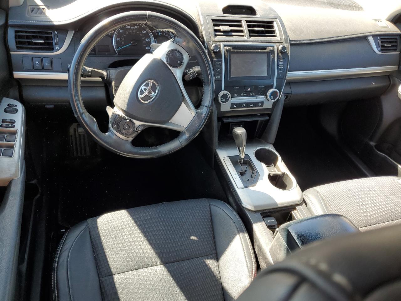 2014 Toyota Camry - Image 8