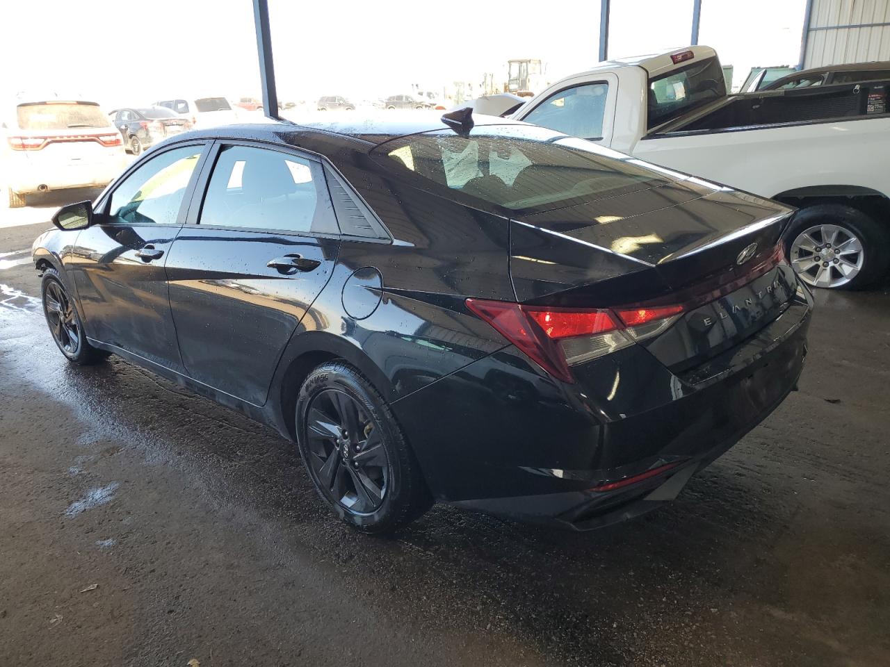 2023 Hyundai Elantra - Image 2