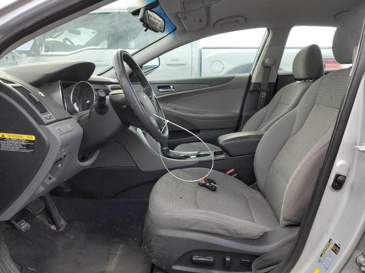 2012 Hyundai Sonata - Image 7