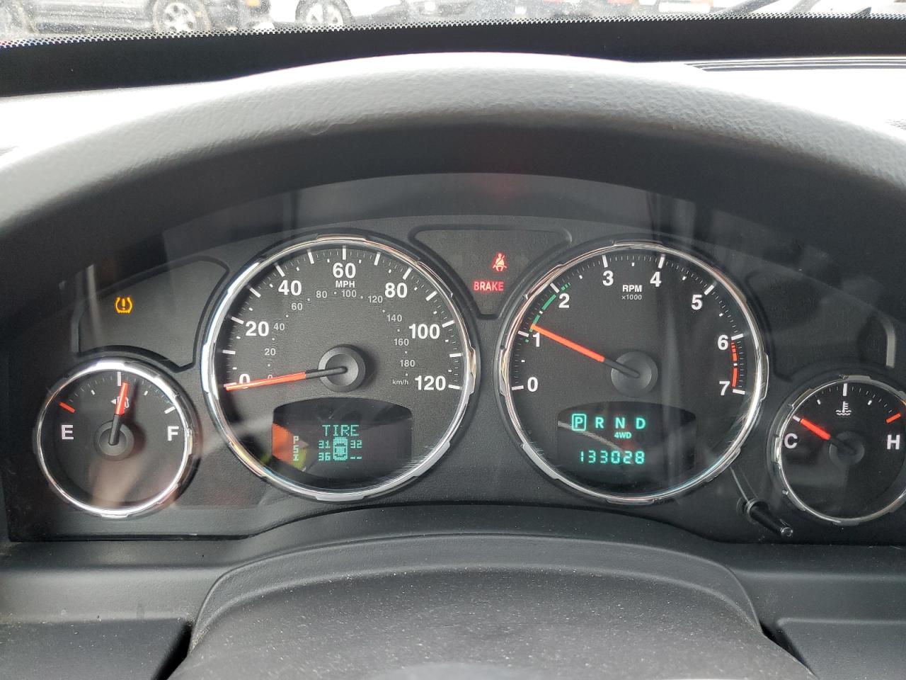 2011 Jeep Liberty (North America) - Image 9