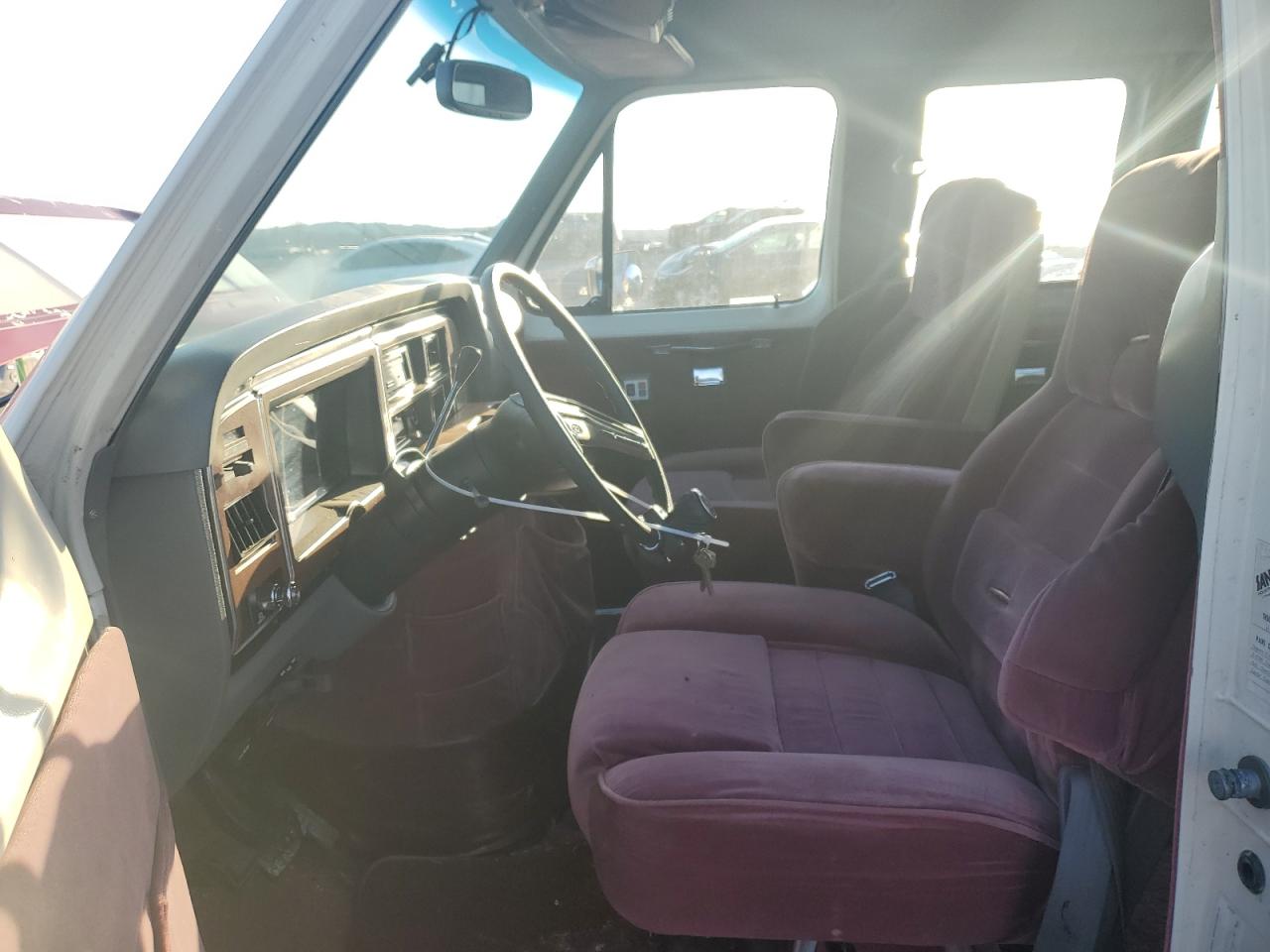 1986 Ford Econoline - Image 7