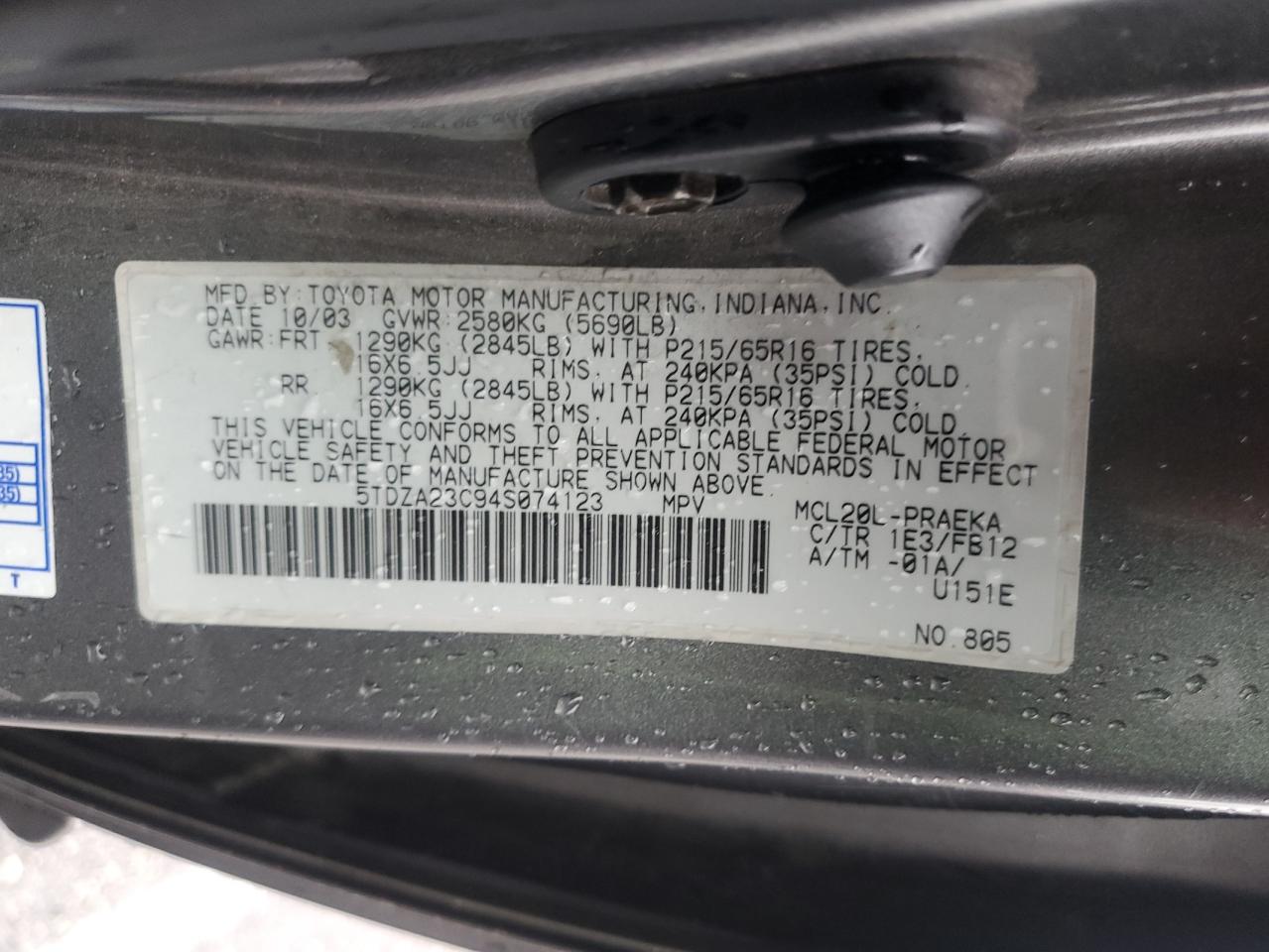 2004 Toyota Sienna - Image 13