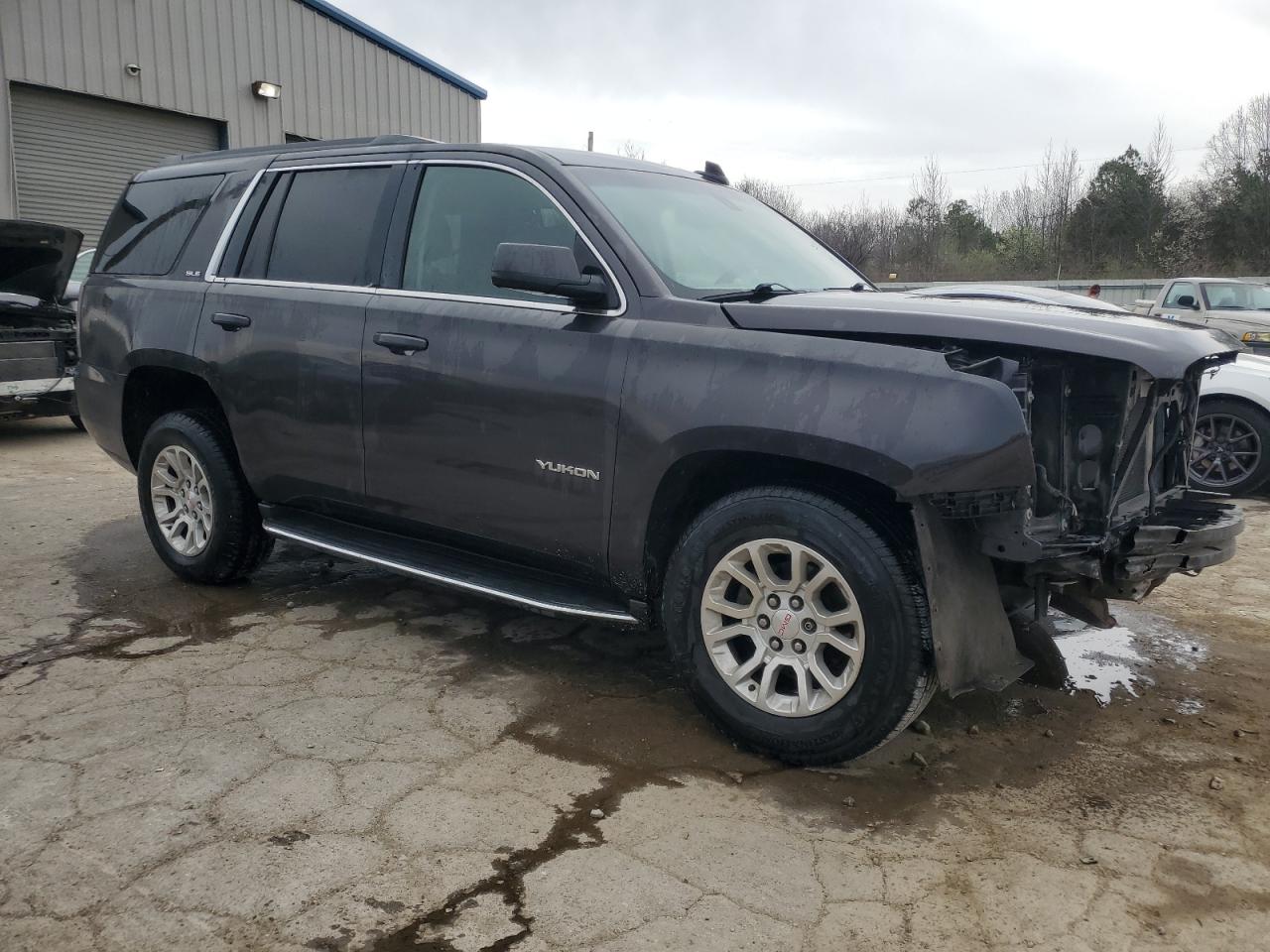 2016 GMC Yukon - Image 4