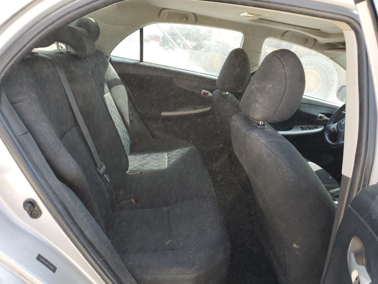2010 Toyota Corolla - Image 10