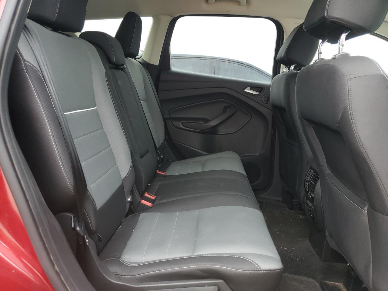 2015 Ford Escape - Image 11