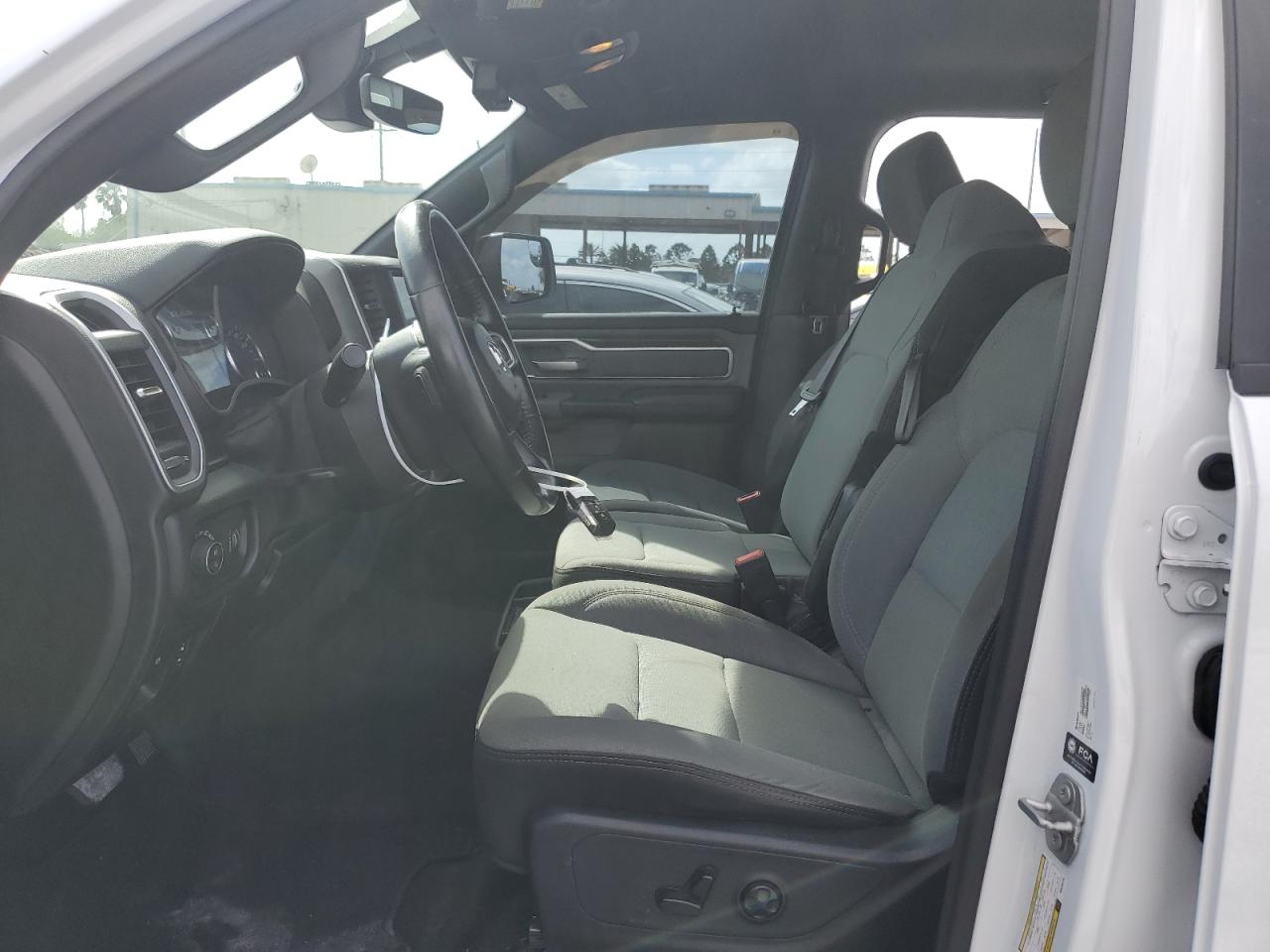 2021 RAM 1500 - Image 7