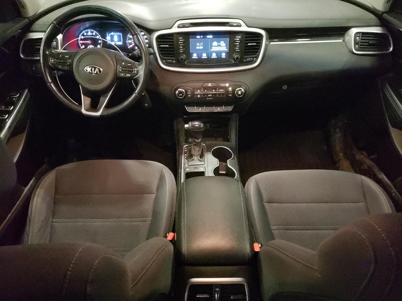 2017 Kia Sorento - Image 8