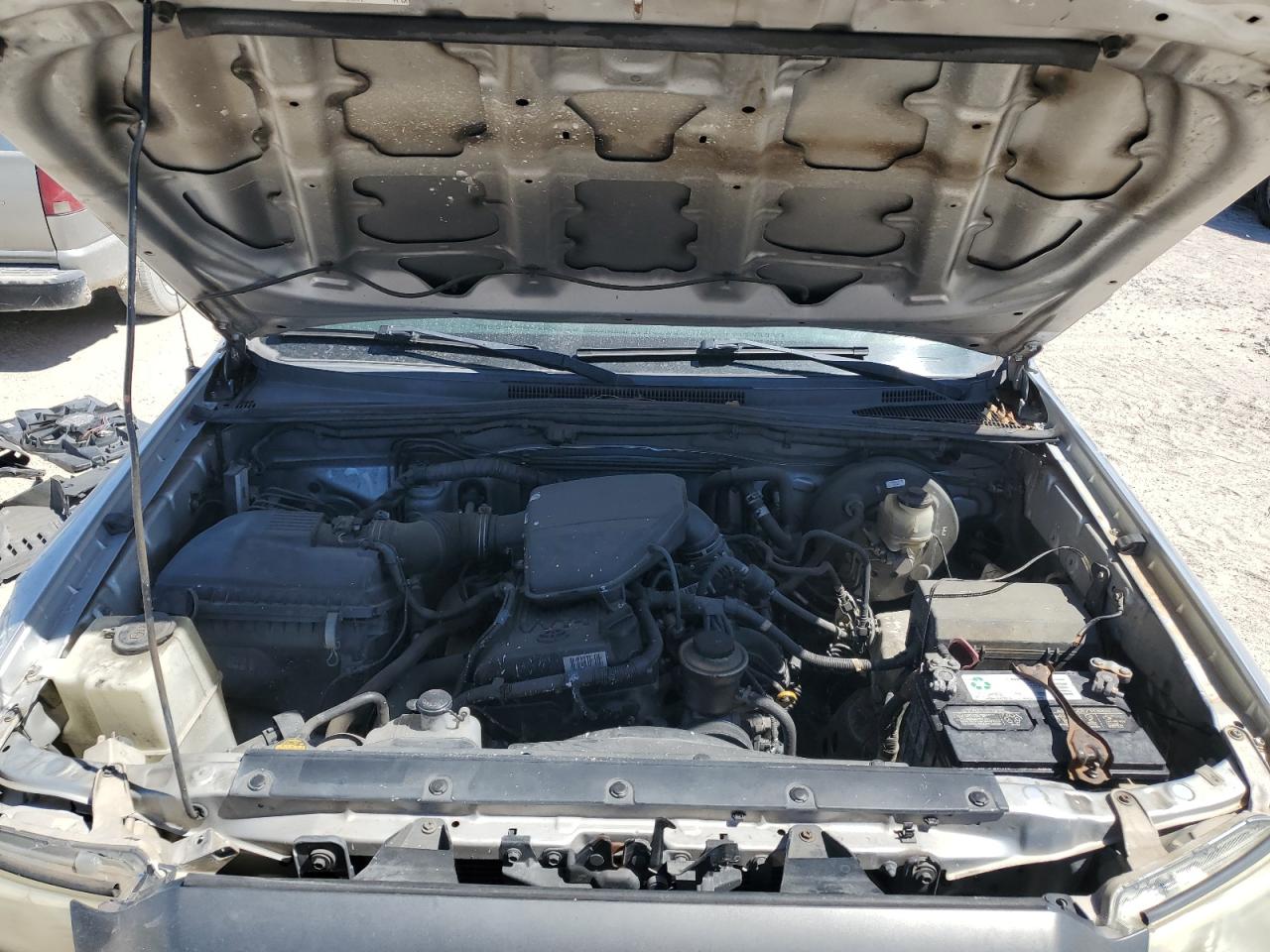 2012 Toyota Tacoma - Image 11
