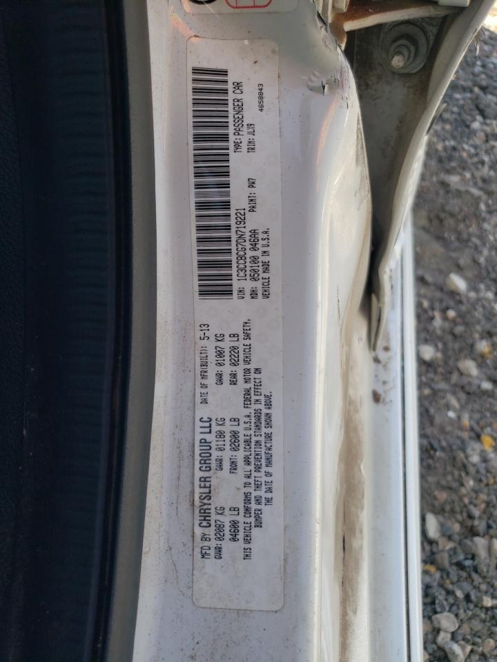 2013 Chrysler 200 - Image 13