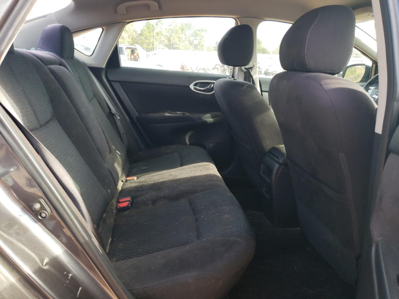 2015 Nissan Sentra - Image 10
