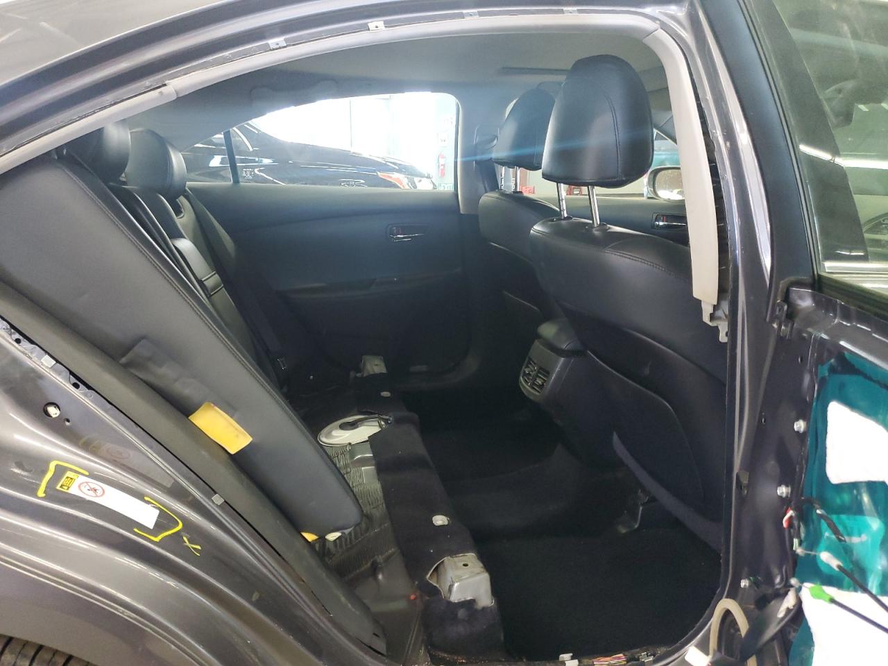 2012 Lexus ES - Image 10