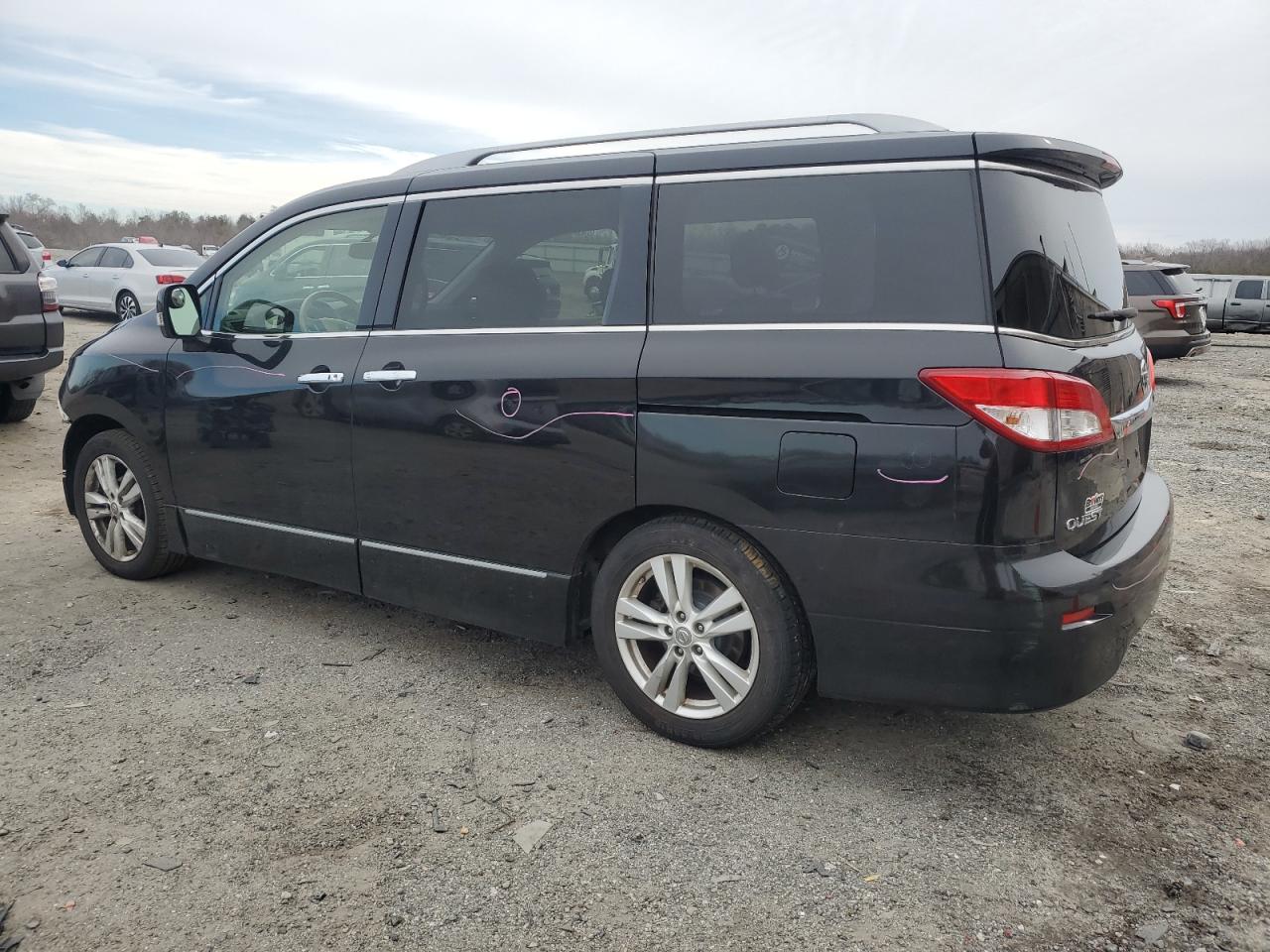 2013 Nissan Quest - Image 2