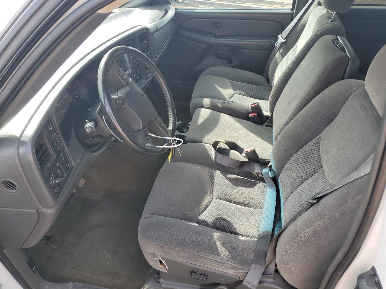 2007 Chevrolet Silverado - Image 7