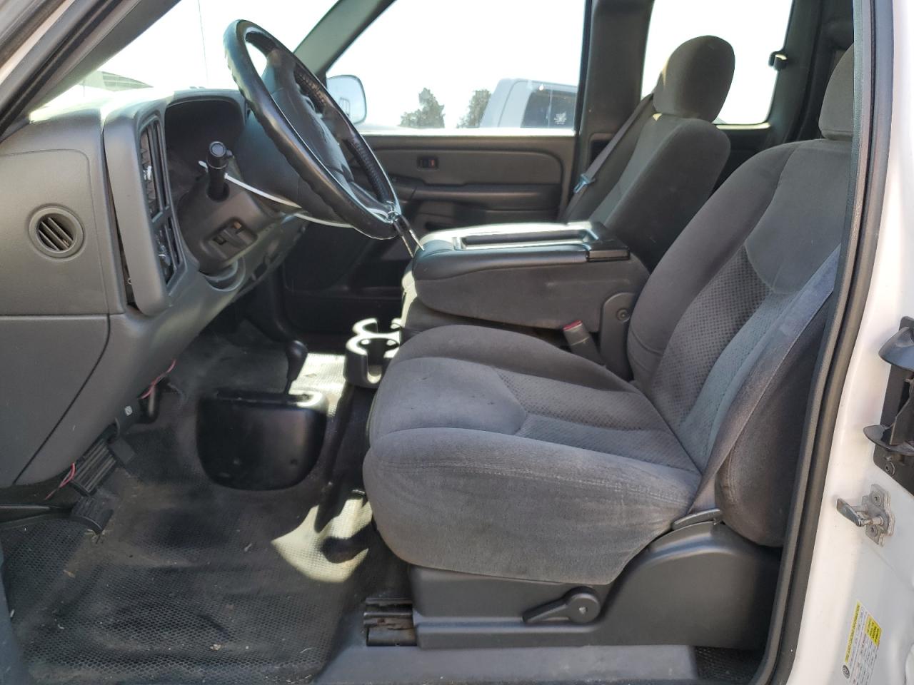 2006 Chevrolet Silverado - Image 7