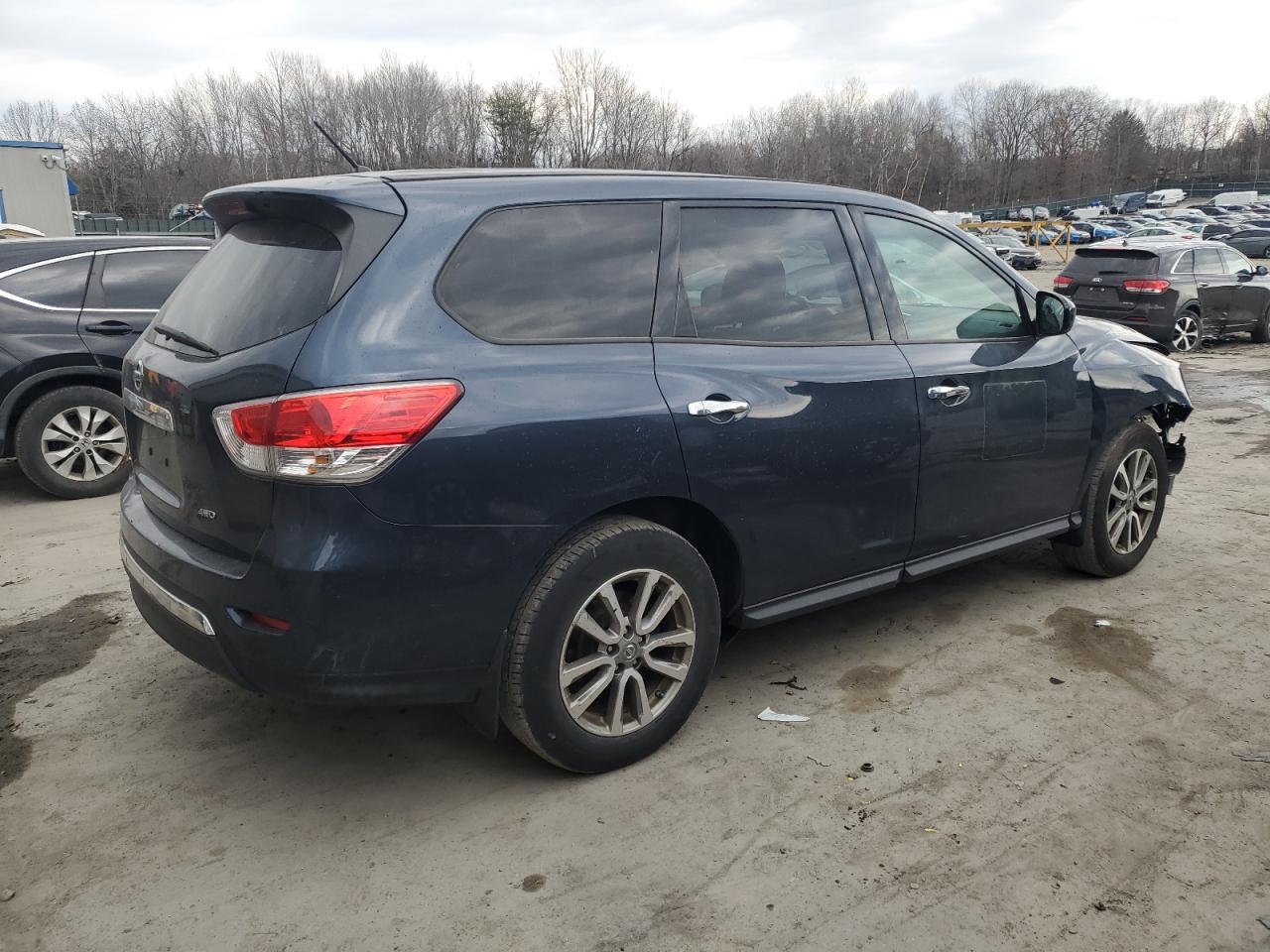 2014 Nissan Pathfinder - Image 3