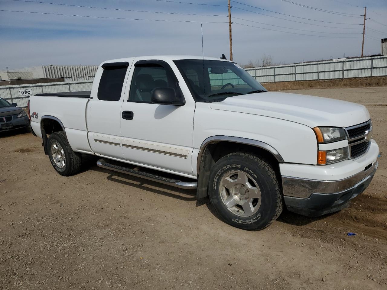 2007 Chevrolet Silverado - Image 4