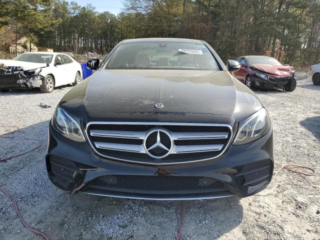  MERCEDES-BENZ E-CLASS 2018 Czarny