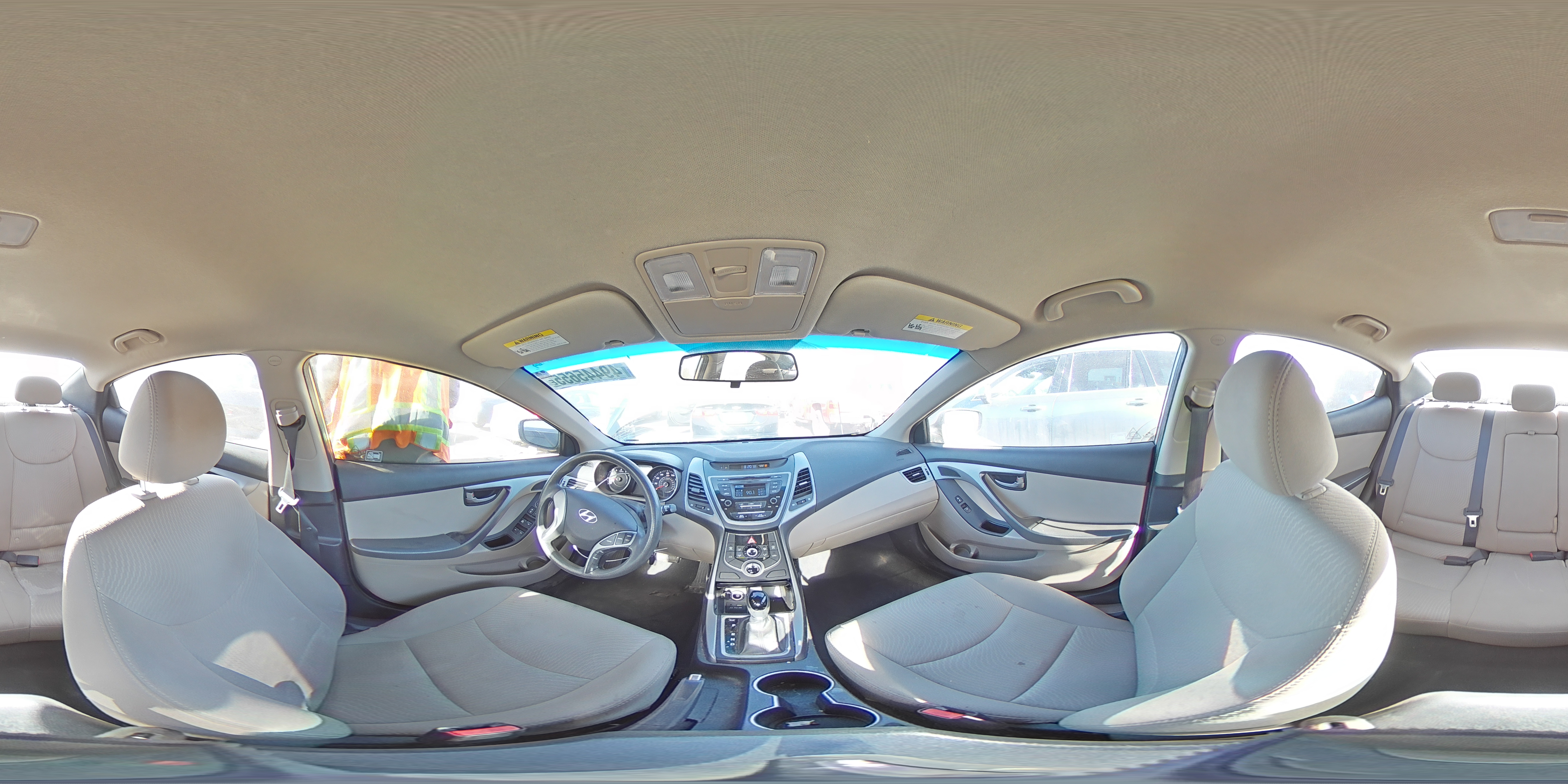 2016 Hyundai Elantra - Image 13