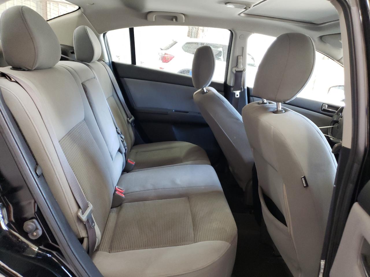 2011 Nissan Sentra - Image 11